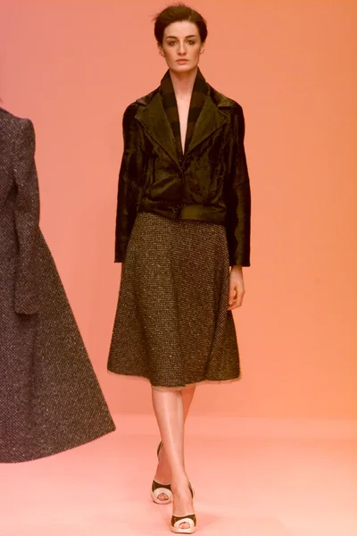 Look 27